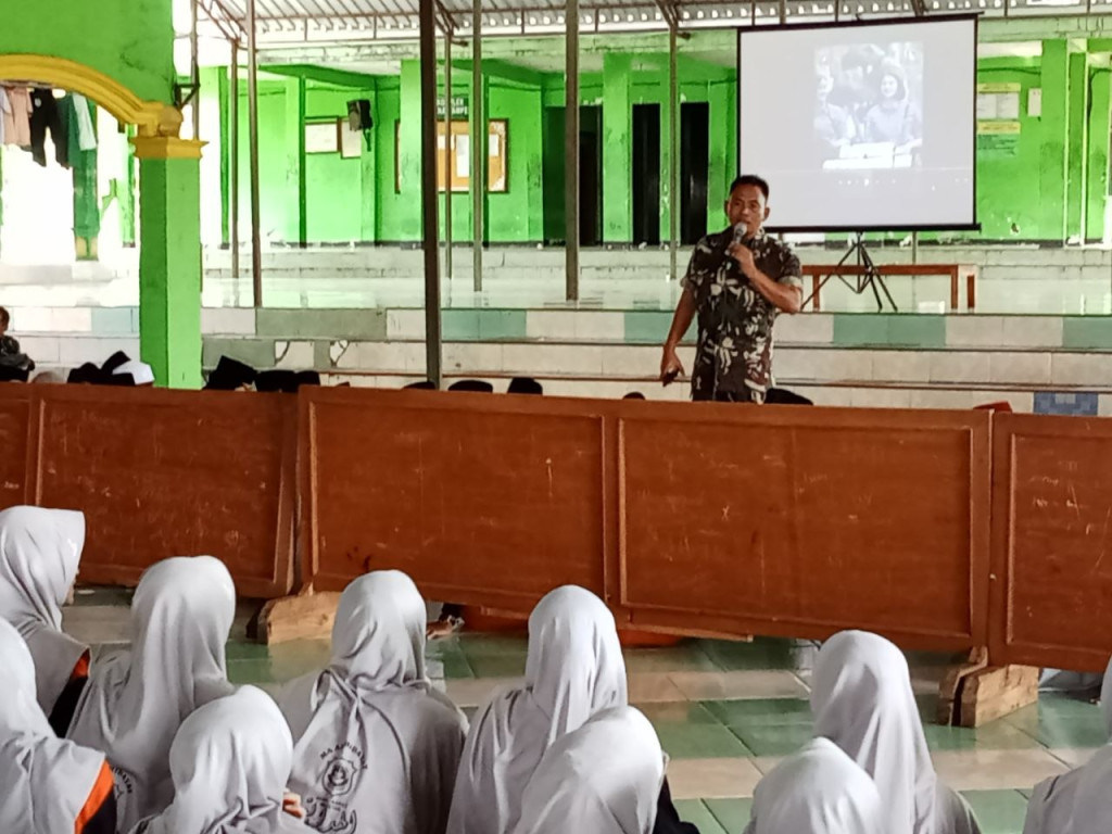 Sosialisasi Wawasan Kebangsaan oleh Komando Rayon Militer (Koramil)