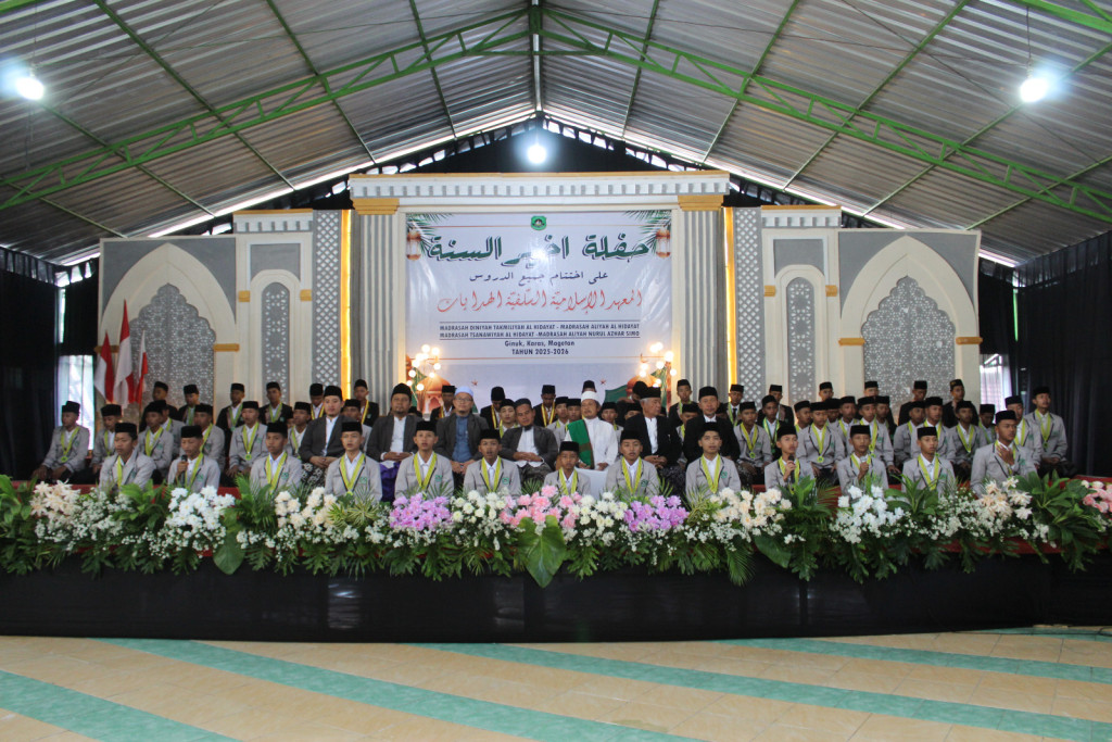Prosesi Wisuda Madin, MA dan MTs Al Hidayat Ginuk Tahun 2026